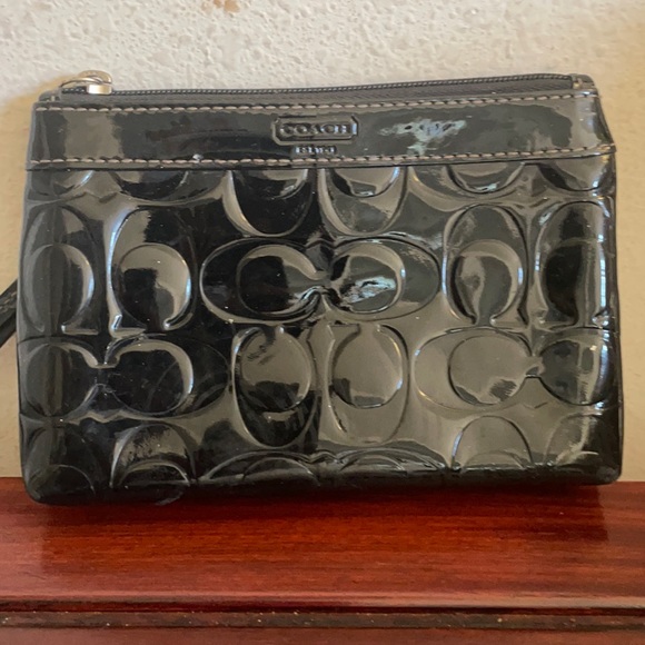 Coach Patent Leather Wristlet - Picture 1 of 5